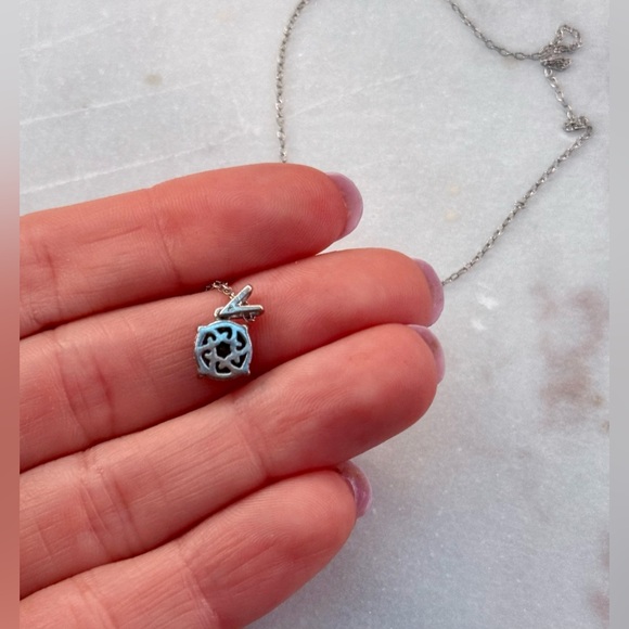 Diamond/silver circle necklace pendent w/ chain - Picture 3 of 4